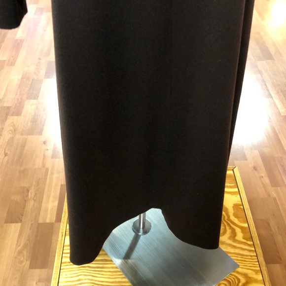 Women’s brown 100% wool overcoat, gold buttons - Picture 6 of 6